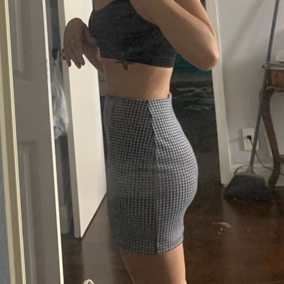 F21 Miniskirt (S) - Picture 7 of 8